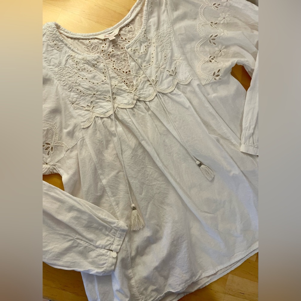 🌼🌾 Beltraine eyelet cotton blouse